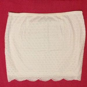 18 Boden white eyelet pencil skirt